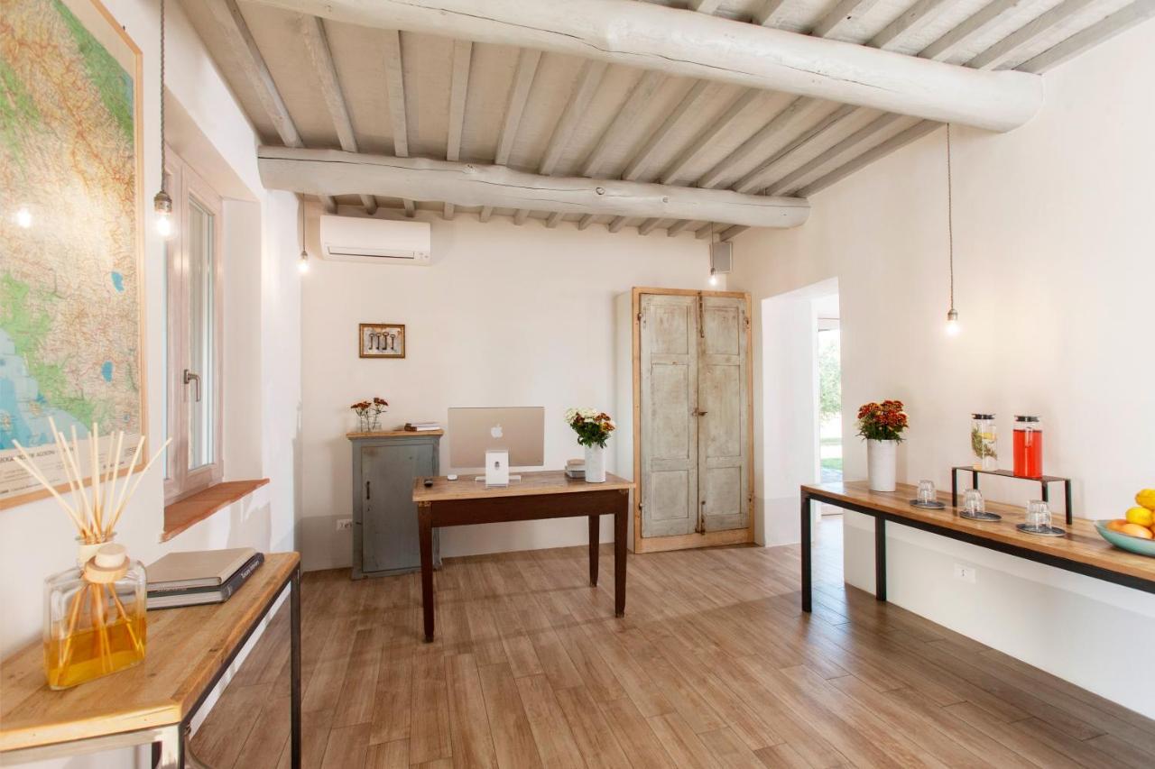 Casale Sterpeti Bed & Breakfast มาลียาโน อิน ตอสกานา ภายนอก รูปภาพ